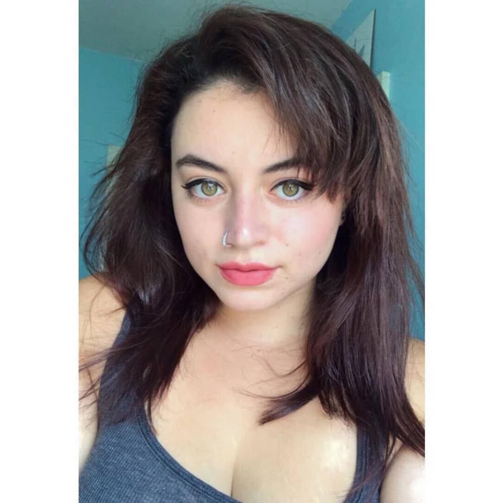 Meet your Posher, Lilly